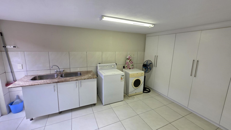 3 Bedroom Property for Sale in Caribbean Beach Club North West